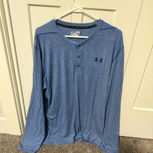 Men’s Under Armour Henley Size XL